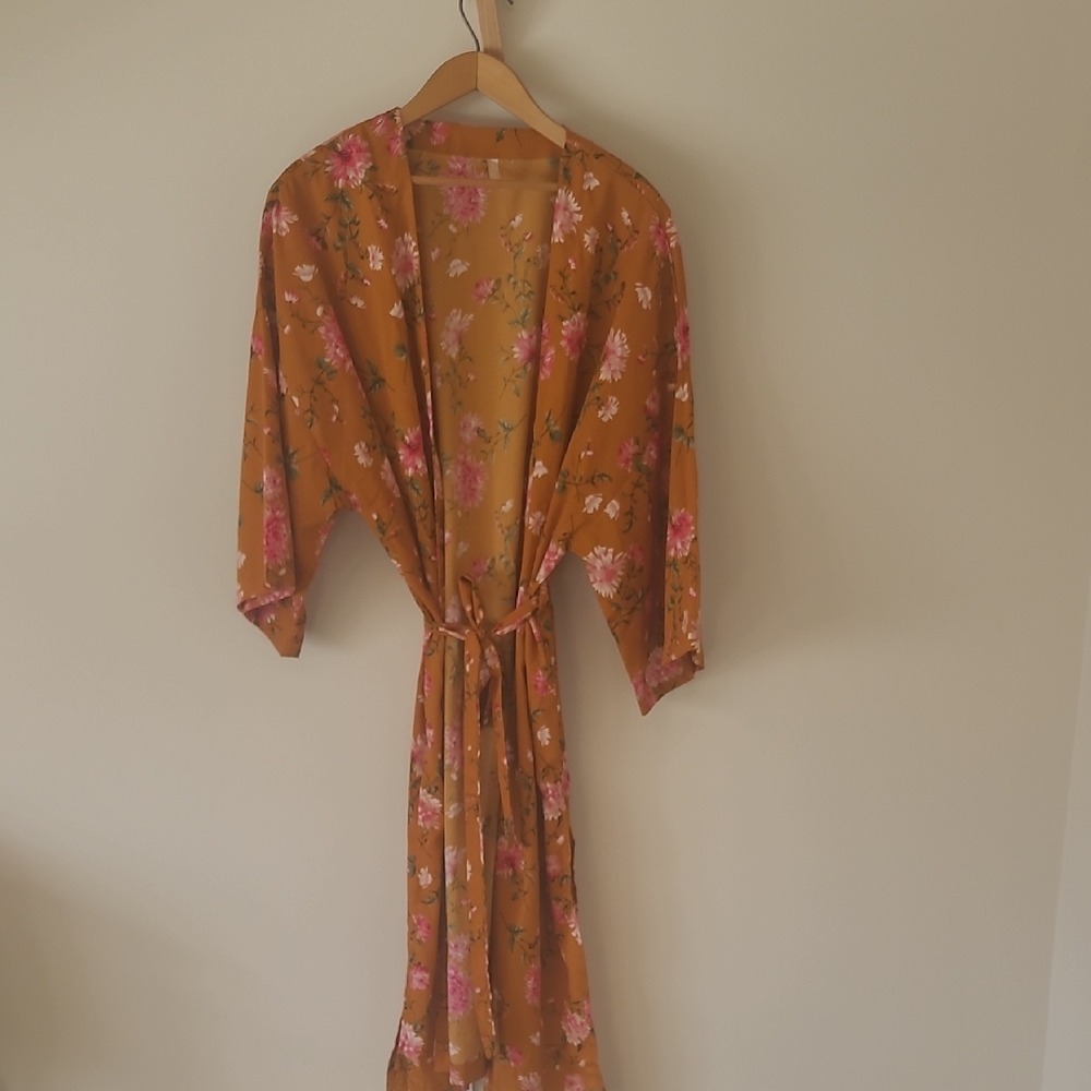 BNWOT Silky Floral Robe / Cover Up